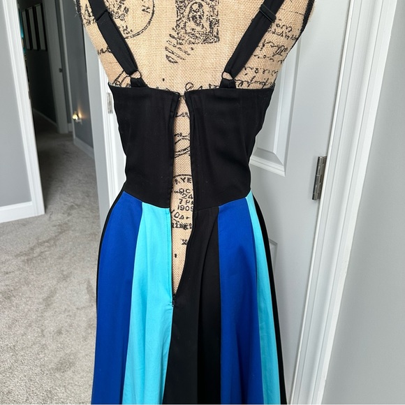 Pin Up Girl Clothing Shades of Blue Circle Dress - Picture 5 of 10